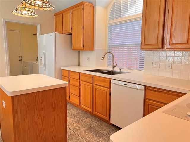 Building Photo - 2312 Eldger Dr