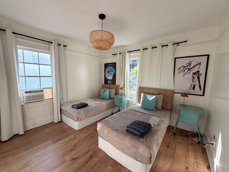 Building Photo - 510 N St Andrews Pl