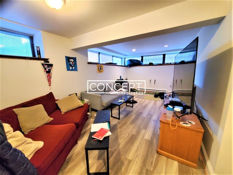 Building Photo - 776 Columbus Ave