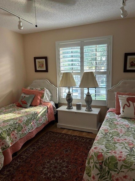 Building Photo - 1072 Keystone Dr