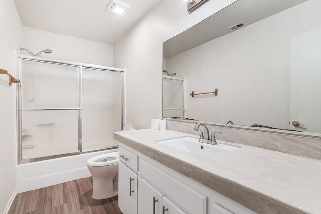 Building Photo - 401 Arundell Cir