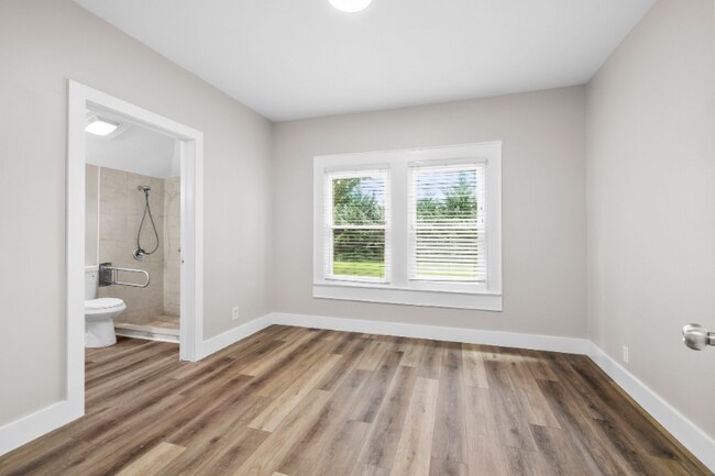 Building Photo - 2811 Locust Hill Rd