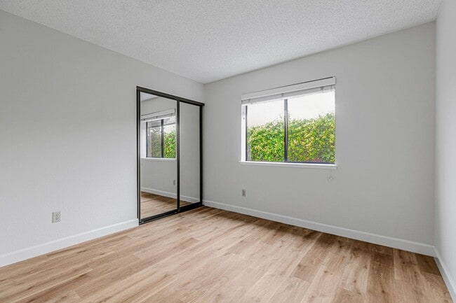 Building Photo - Spacious and Charming 4-Bedroom Home in Pr...
