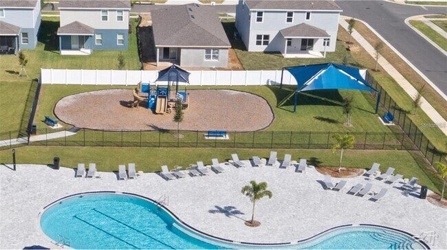 Building Photo - 3054 Chantilly Dr