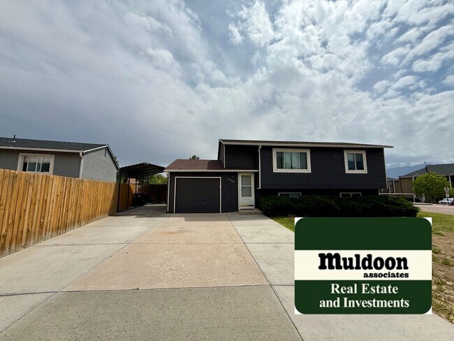 Building Photo - 3 Bedroom with Large Corner Lot in 80916