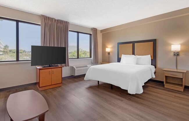 Building Photo - Furnished Studio-Fort Lauderdale - Cypress Creek - NW 6th Way