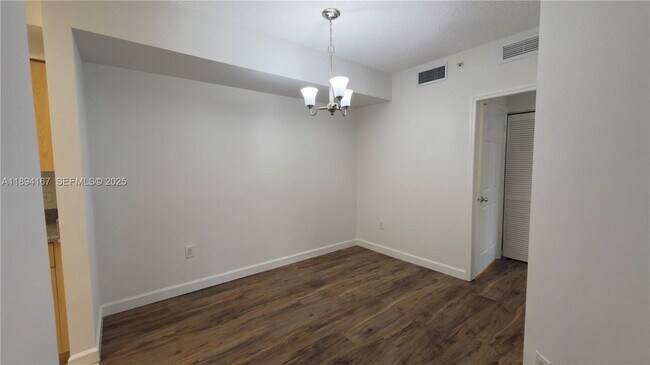 Building Photo - 2440 E Preserve Way