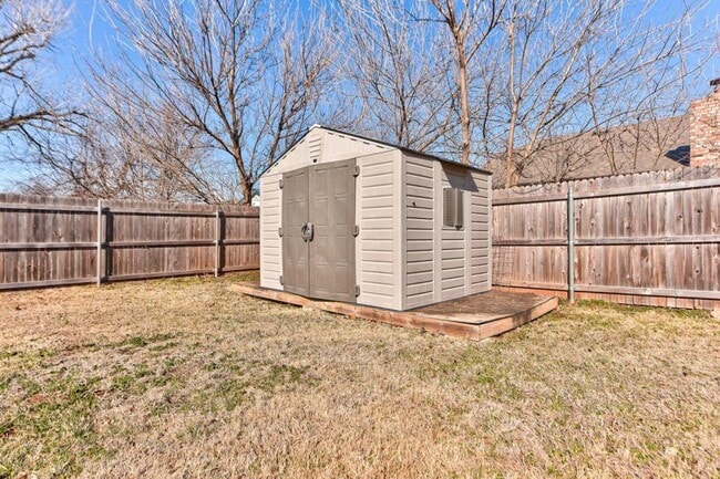 Building Photo - 1011 W Gemini Rd