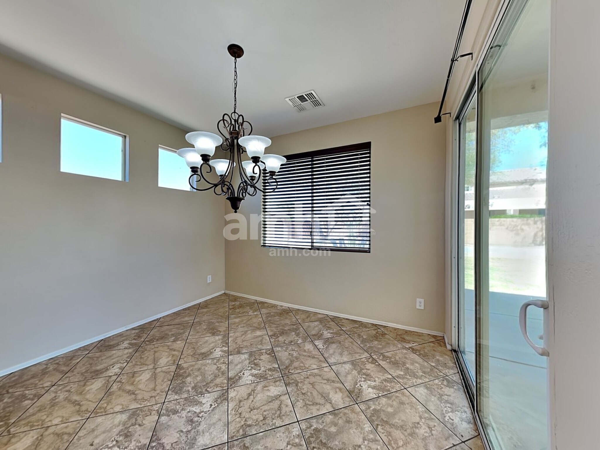 Building Photo - 7307 S 73rd Dr