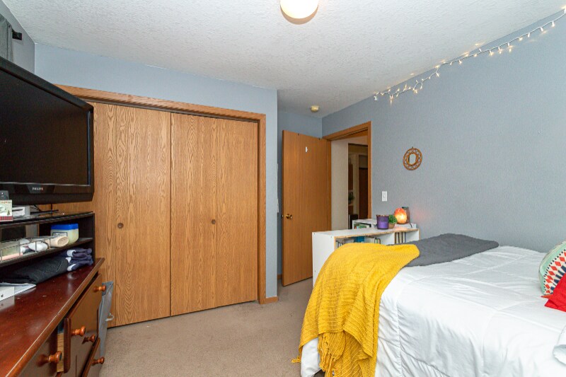 Building Photo - 1509 Prairie Dr