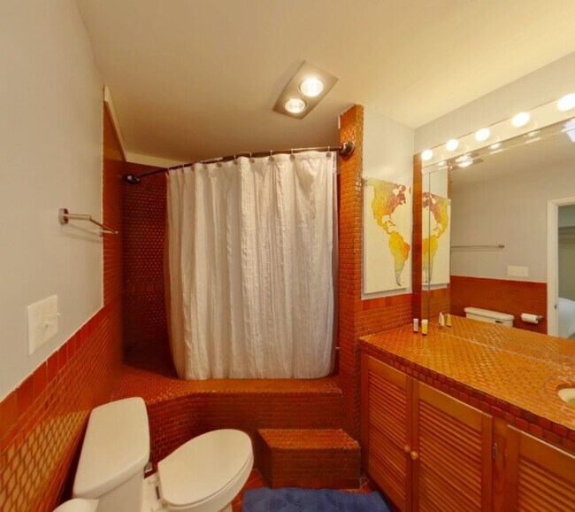 Building Photo - Ocean View