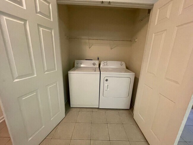 Building Photo - PRE-LEASING FOR AUGUST 7TH, 2026!