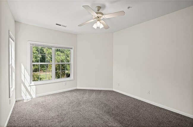 Building Photo - 8806 Fairview Bluff