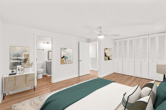 Building Photo - 9726 Old Gate Dr