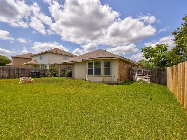 Building Photo - 344 Outfitter Dr