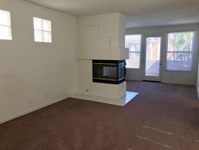Master Bedroom - 624 Goldenwest St