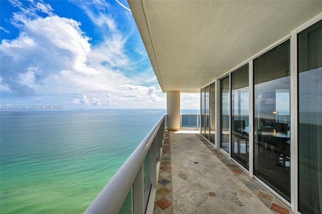 Building Photo - 1850 S Ocean Dr