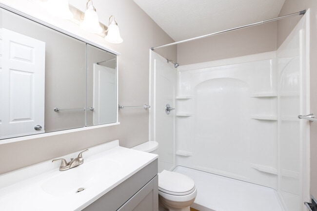 Building Photo - Shady Lane