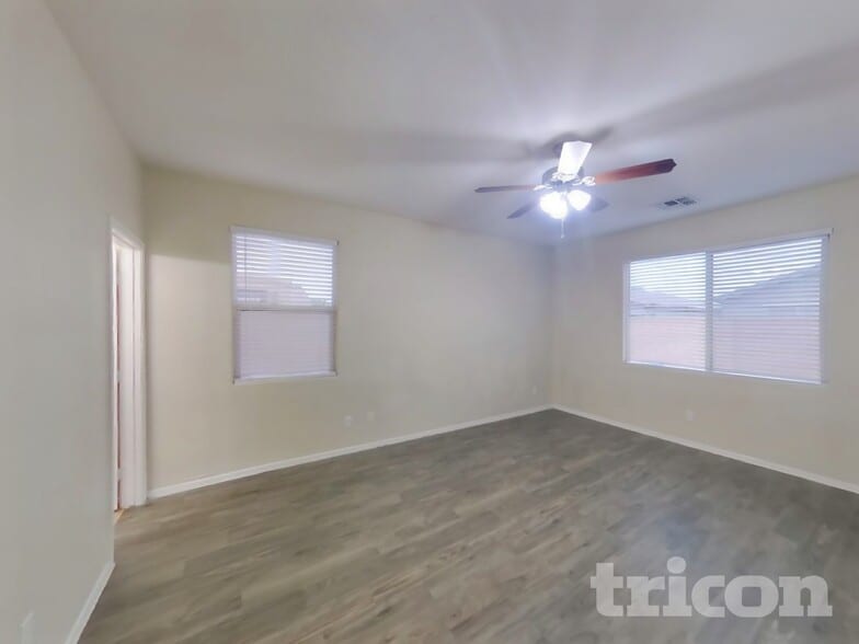 Building Photo - 7310 W St Charles Ave