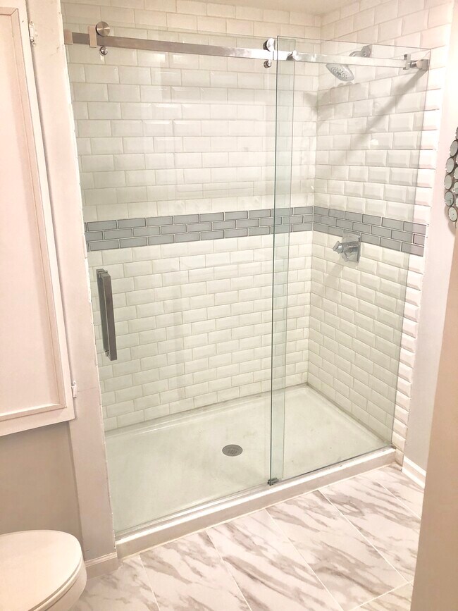 Building Photo - 17120 30th Ave N