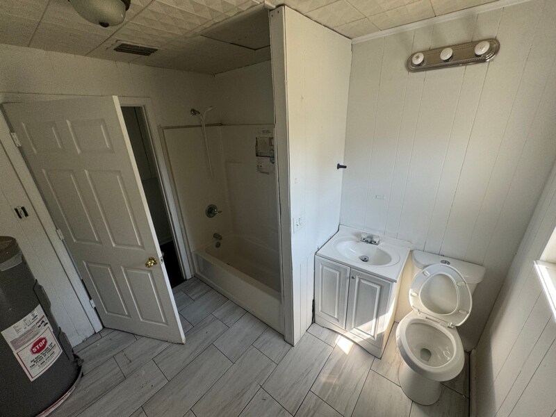 Building Photo - 1317 Hendrix Dr