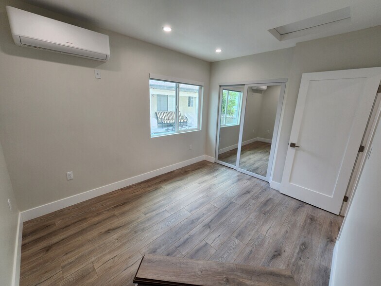 Building Photo - 528 Amherst Dr