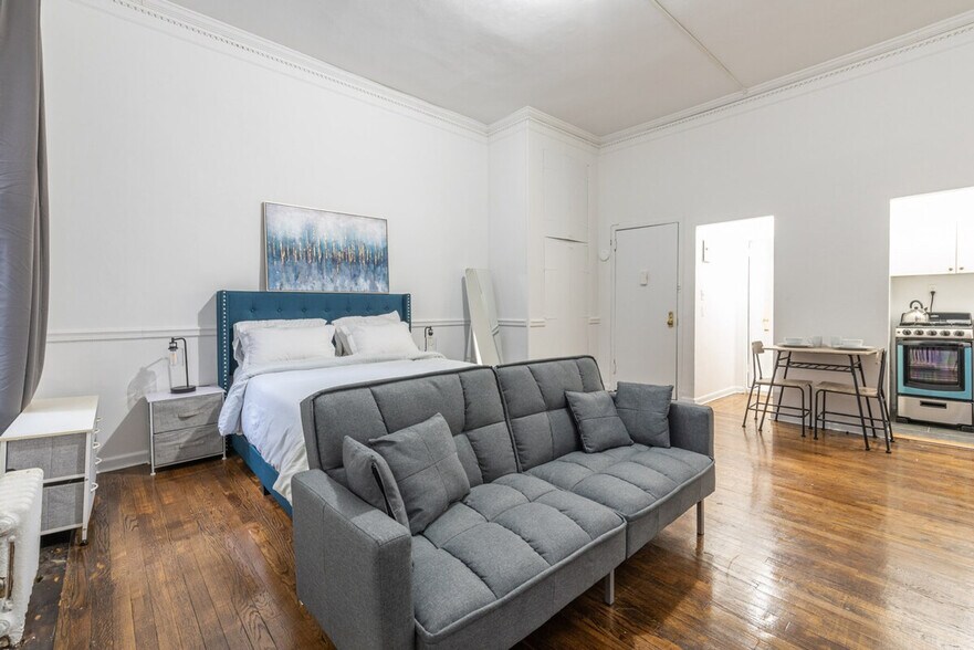 Building Photo - 233 Park Ave