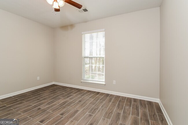 Building Photo - 4287 Sanders Rd