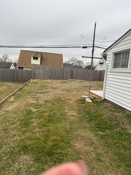 Building Photo - 43 Towpath Rd