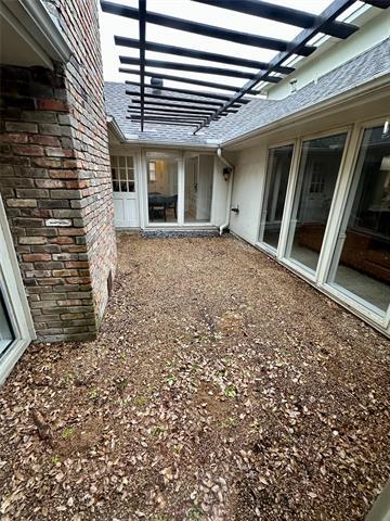 Building Photo - 7145 Crooked Oak Dr