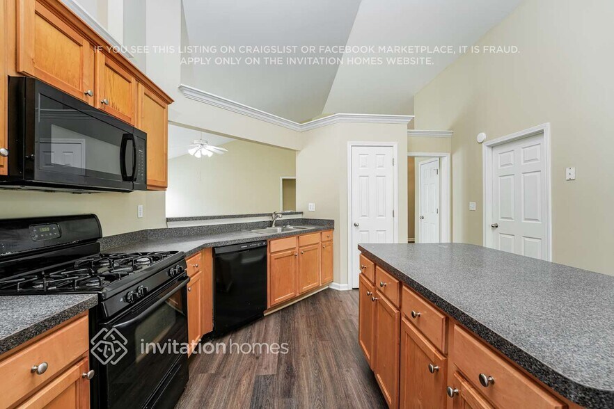 Building Photo - 2819 Merrion Park Ln NE