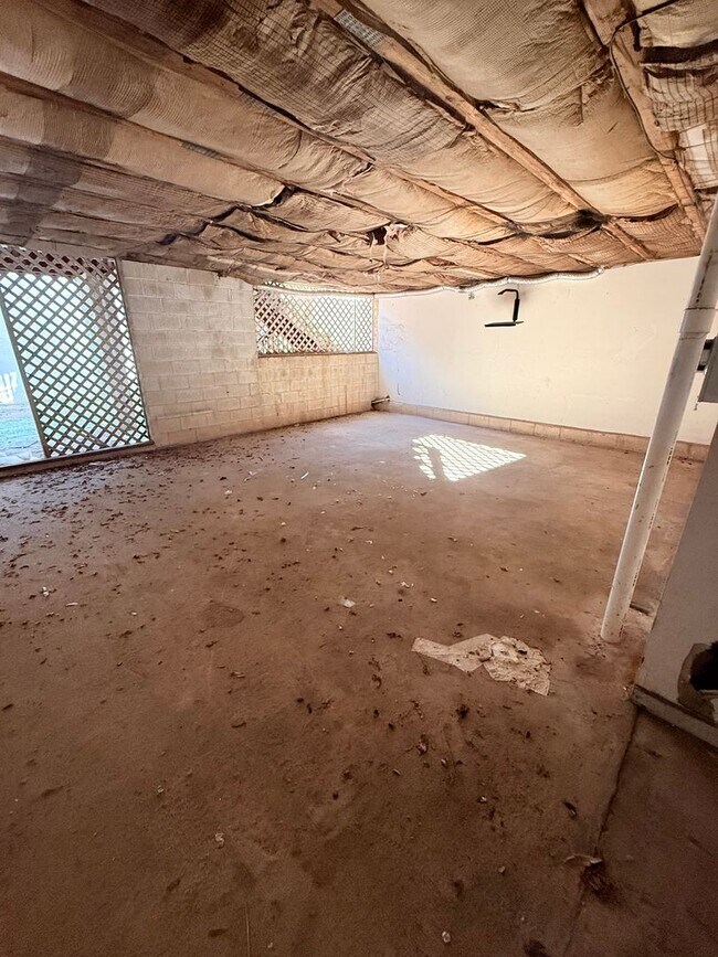 Building Photo - 1319 Airport Dr