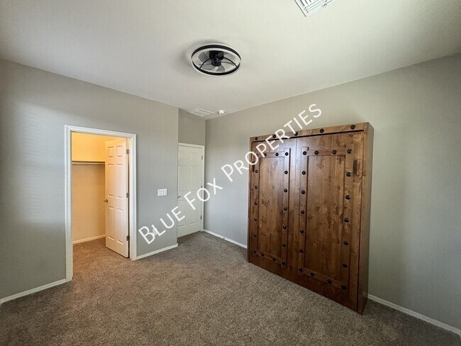 Building Photo - 3156 S Three D Ct