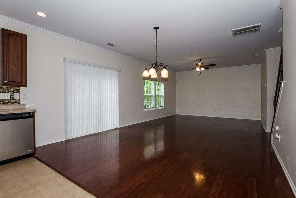 Building Photo - 6413 Prosperity Commons Dr