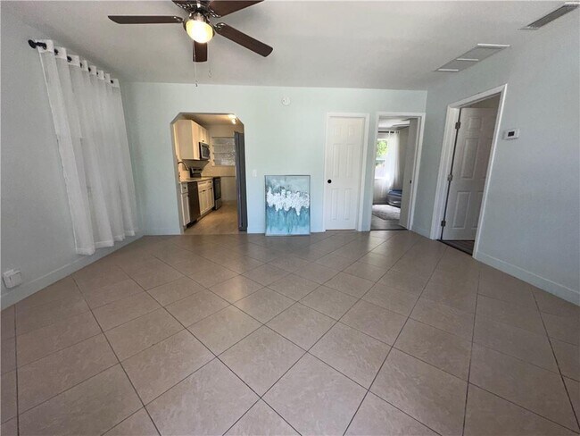 Building Photo - 1644 26th Ave