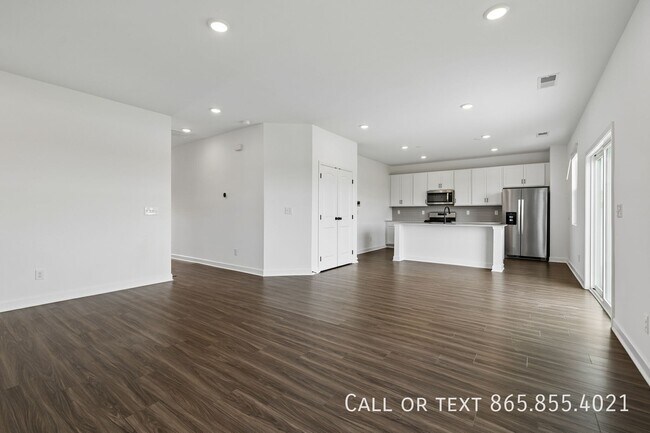Building Photo - 515 Forsberg Ct