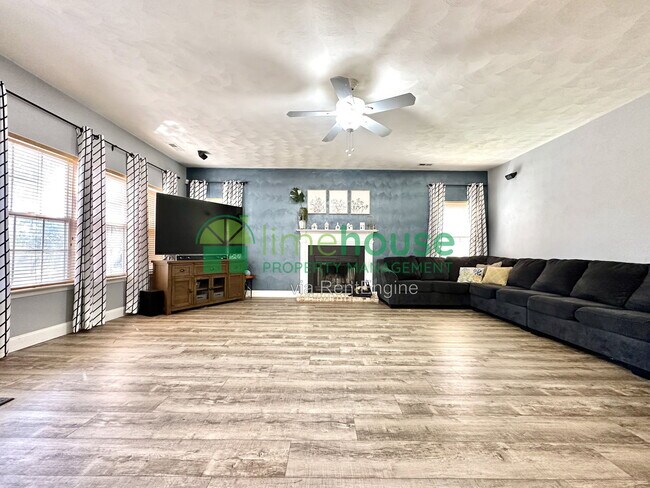Building Photo - 4413 Valera Ct