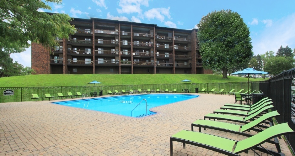 Building Photo - Embassy Park Apartments