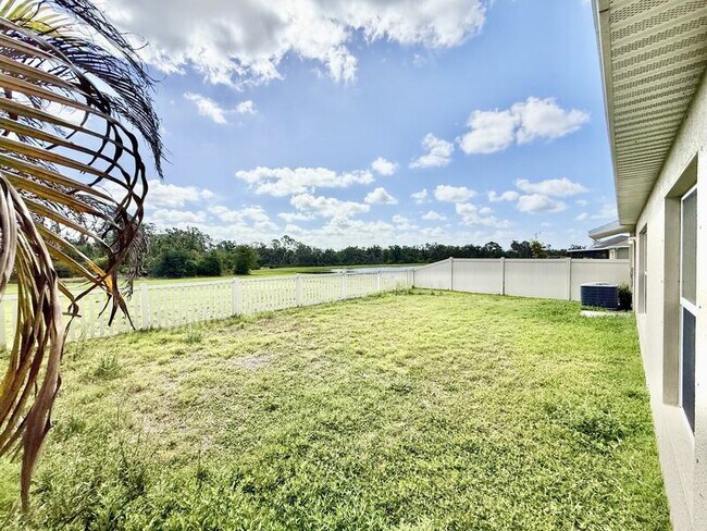 Building Photo - 17134 White Mangrove Dr