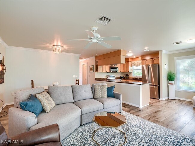 Building Photo - 6020 Cypress Ln