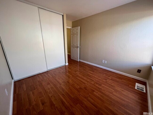 Building Photo - 1066 Palmwood Dr