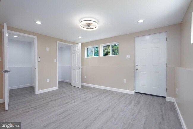 Building Photo - 5808 Meridale Rd