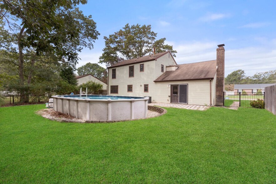 Building Photo - 13 Laurel Crest Dr