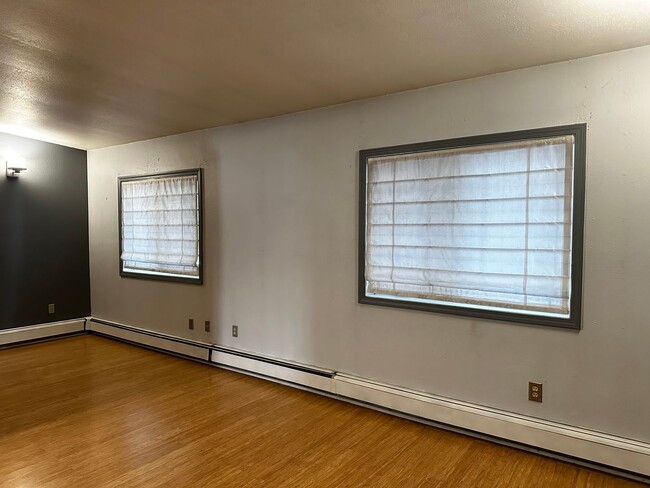 Building Photo - Pet-Friendly 2 Bed, 1.5 Bath Condo with At...