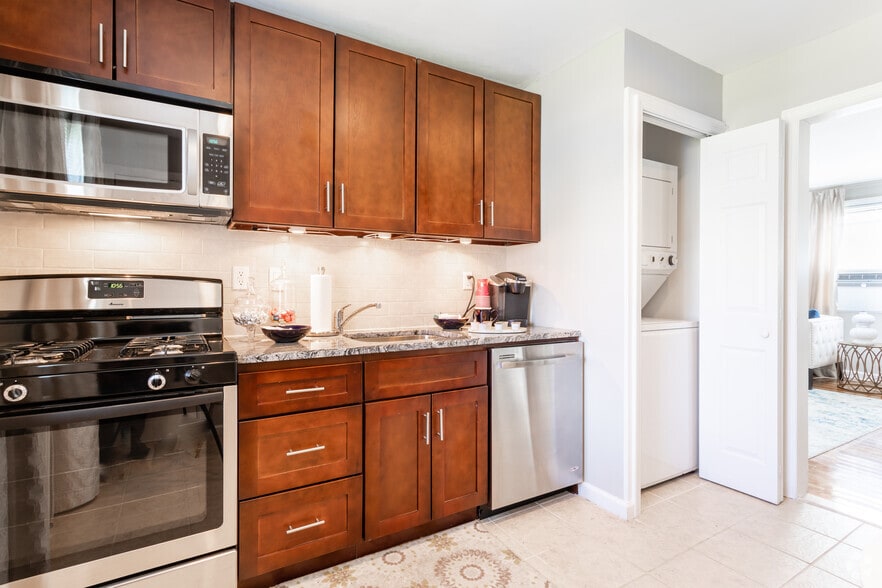 The Crossings at Union 1221 Magie Ave Union NJ 07083 Apartment Finder