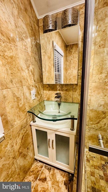 Building Photo - 1111 Dennis Ave