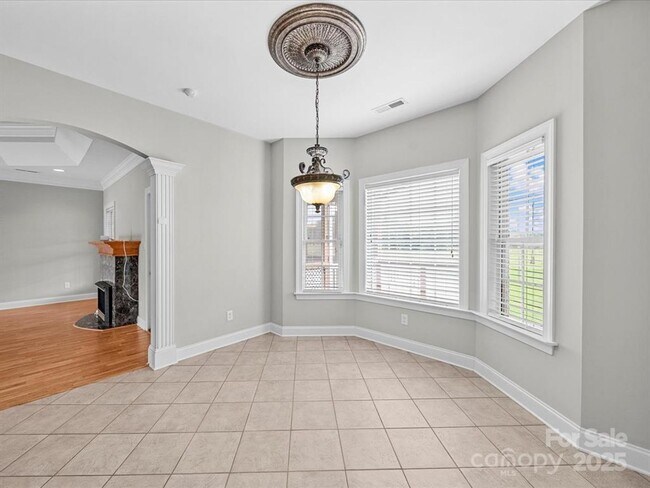 Building Photo - Gorgeous 3 Bed/2 Bath Home for Rent