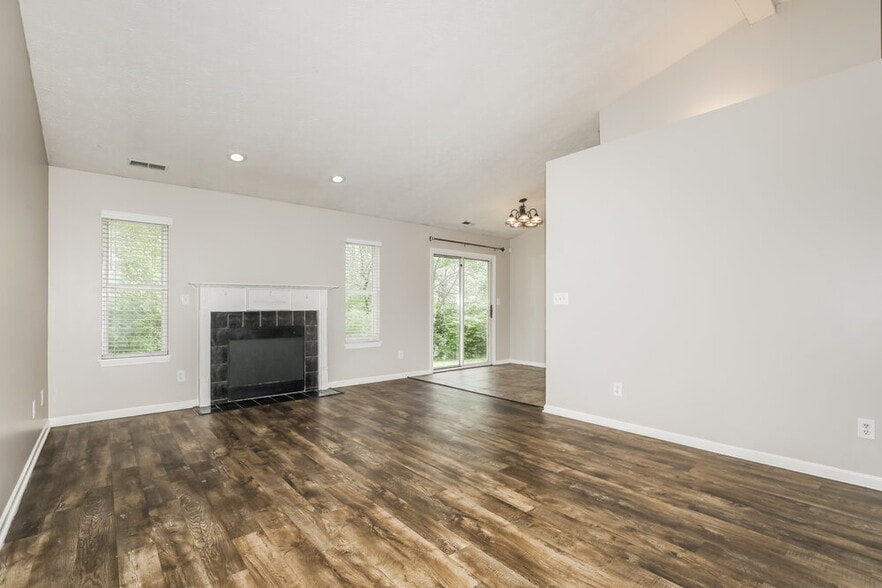 Building Photo - 1947 Mare Ave