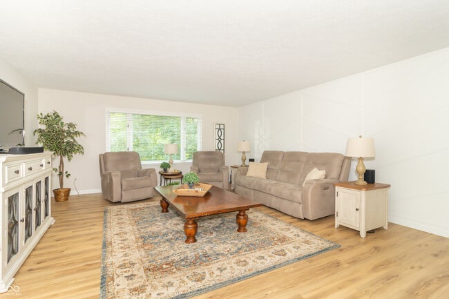 Building Photo - 8429 Catamaran Dr