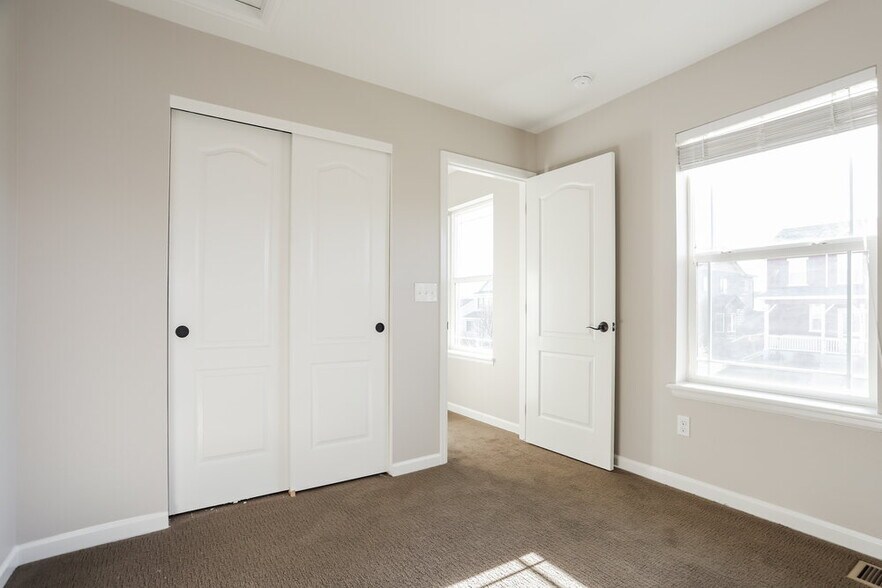 Building Photo - 3835 Cadence Dr